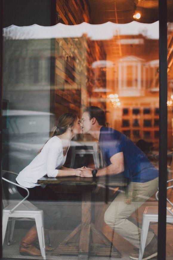 36 câu hỏi có thể khiến người lạ yêu nhau